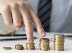 Лишь через 9 лет 50% новороссийцев смогут получать зарплату свыше 100 000 рублей