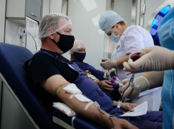 Волонтеры АО «Черномортранснефть» за год сдали более 200 литров крови