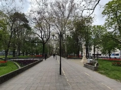 Весам стоит отправиться на шопинг, а Стрельцам – самое время погрузиться в обучение