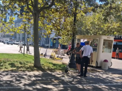 Электросамокатчиков отлавливают на набережной в Новороссийске