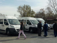 Жительница Новороссийска благодарит водителя маршрутки