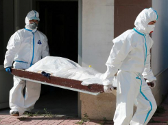 Череда смертей: новороссиец скончался от коронавируса в инфекционной больнице №3