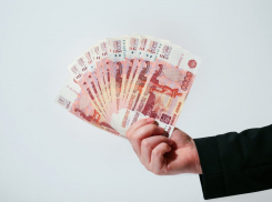 Новороссиец продавал старые покрышки под видом новых