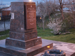 Неизвестные вандалы надругались над памятником герою войны в Новороссийске