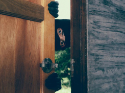 Новороссийцев предупредили о новой схеме мошенничества: мошенники теперь «спасают» выставленные на продажу квартиры