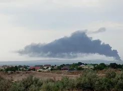 Перекрытие моста и переправы, поиски людей, — что сейчас происходит в порту “Кавказ” на Кубани