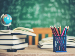 Дети Новороссийска рискуют получить некачественное образование из-за нехватки кадров