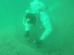 На дне Черного моря в Анапе - мазут: курортный сезон не за горами 