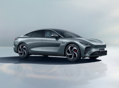 Спортивный характер и мощь без компромиссов: уникальная длительная гарантия на новое четырехдверное купе EXEED EXLANTIX ES 