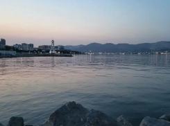 Новороссийцам пожелали приятных снов: стрелять будут до часа ночи