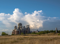 Погода в Новороссийске: жарко, возможен небольшой дождь
