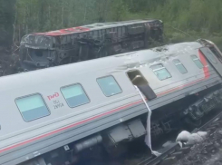 12 часов в холоде: новые подробности крушения поезда «Воркута - Новороссийск» 