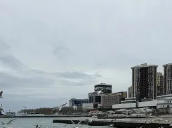 Плотный туман и дожди: насколько в Новороссийске задержится пасмурная погода