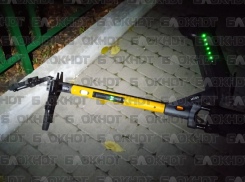 Малолетние вандалы поиздевались над самокатом в Новороссийске 