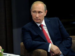 Владимир Путин объявил перемирие с Украиной в честь Дня Победы 