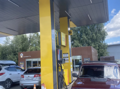 Бензин пониженного класса разрешили продавать в России до 2027 года