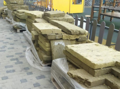 «Не в коня корм идёт»: новороссиец беспокоится за бесхозный стройматериал