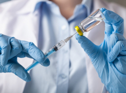 Опрос показал: большинство российских врачей не доверяют вакцине от коронавируса