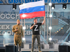 «Я горжусь», - Олег Кузин сделал громкое заявление со сцены в центре Новороссийска