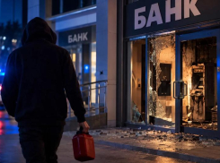 Новороссиец поджёг два банковских помещения за одну ночь
