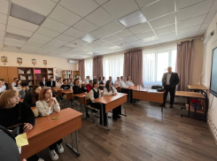 Школьников Новороссийска познакомили с потенциальными работодателями и провели им профориентацию