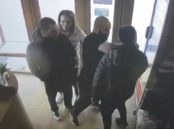 «Весь в крови, множество гематом»: жесткая драка произошла на турбазе в Раевской 