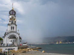 Погода в Новороссийске: облачно, лёгкий ветер и терпимая жара 