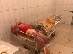 Мужчину без штанов и в язвах обнаружила пациентка в приемном покое новороссийской больницы