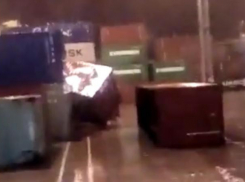 «Лёгкий ветерок» раскидал контейнеры в новороссийском порту