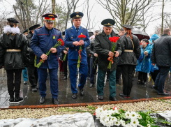 Возложение цветов и суточный паёк: в Новороссийске прошла акция «Блокадный хлеб»