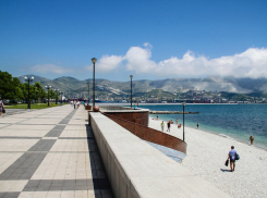 Сервис или натура: аборигены и приезжие любят Черное море по-разному