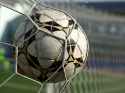 Новороссийский «Черноморец» и челнинский «КАМАЗ»: история противостояния команд 