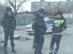 В Новороссийске Mercedes насмерть сбил пожилую женщину