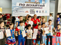 Тайбоксеры из Новороссийска завоевали 8 золотых медалей на престижном турнире 