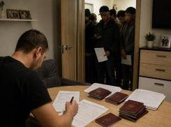 Краснодарец прописал в квартире больше сотни иностранцев