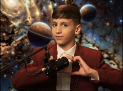 Искрометный детский гороскоп на 8 марта от юного джентльмена