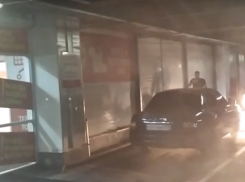 Дрифтер навел шума в гипермаркете Новороссийска