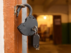 А вдруг опять БПЛА? Новороссийцы жалуются, что им не дают ключи от подвалов