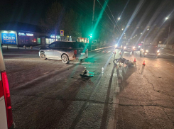 В Новороссийске машина сбила подростка-мотоциклиста 