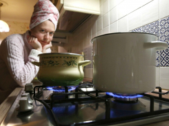 10 дней дом в центре Новороссийска живет без горячей воды 
