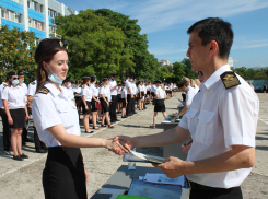 Плац, знамя, коленопреклонение: 340 курсантов «Ушаковки» вступили в новый этап жизни