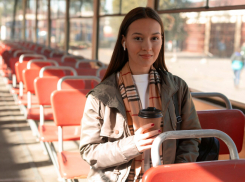 Водитель маршрутки в Новороссийске отказывался везти пассажира с кофе 