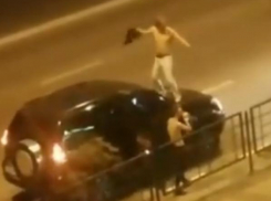 Танцы на капоте, музыка под окнами – приезжие отжигают в Новороссийске,  а наши гадят у них