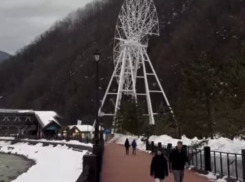 Парализованы дороги, на тротуарах - каток: Юг России тонет в снегу, Анапа в шоке, Сочи ликует - что в Новороссийске