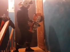 Спасательная операция: сотрудники «Скорой помощи» застряли в квартире у пенсионерки в Новороссийске