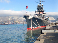 Новороссийцы в шоке: громкие хлопки со стороны моря напугали жителей