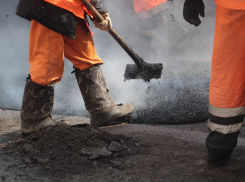 «Просто задолбали!»: новороссийцы устали от бесконечного ремонта дорог 