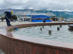 В Новороссийске начали приводить фонтаны в порядок 