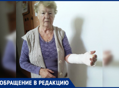 Жительница Новороссийска сломала руку, выходя из подъезда, из-за бездействия «НУК»