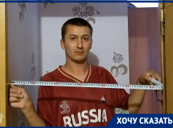 Соседи отобрали у новороссийца кусок входной двери